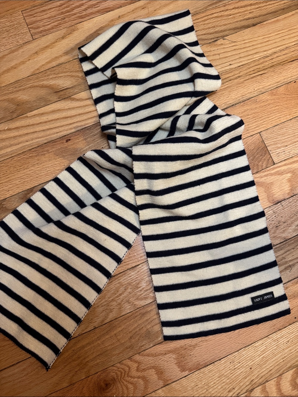 Saint James Scarf 🧣